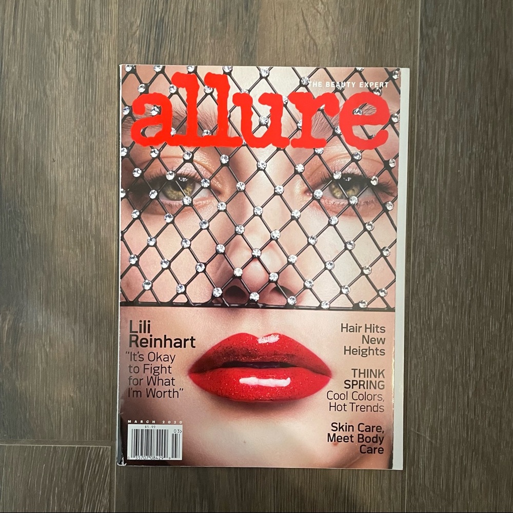 LILI REINHART ALLURE